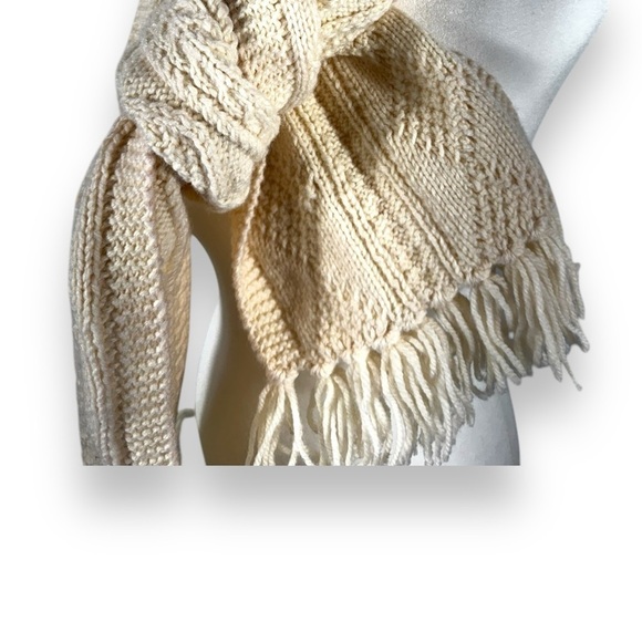 Hand Woven 100% Irish Wool Cable Knit Fringe Scarf, Cream, 9 in x 63 in. - Picture 4 of 11
